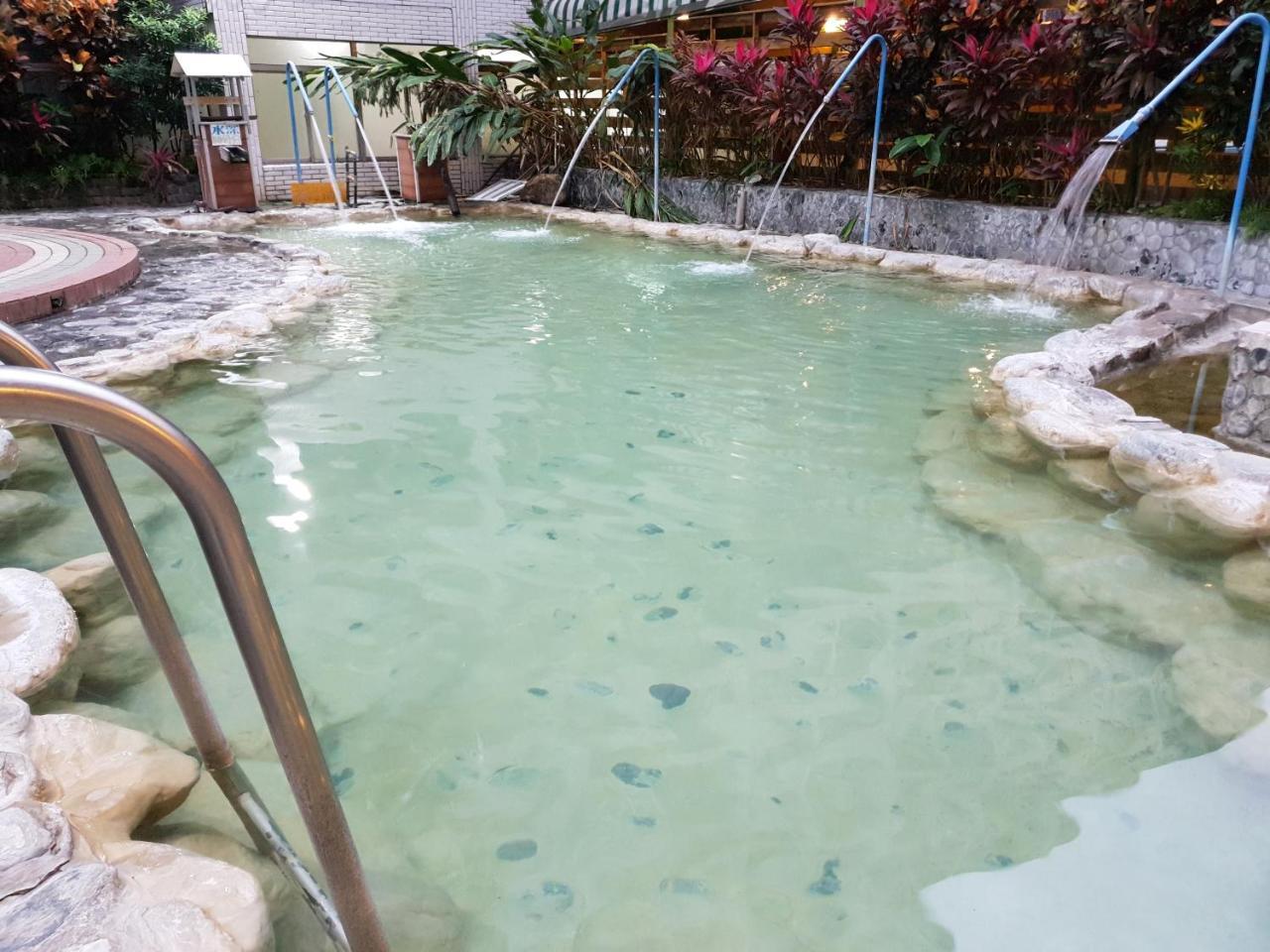 逸仙溫泉旅宿yi-Shian Hotsprin House Wenquan Экстерьер фото